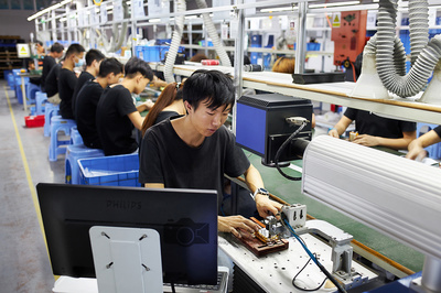 深圳寶安充電寶工廠車間攝影紀(jì)實(shí) 聚焦企業(yè)環(huán)境與制造的魅力